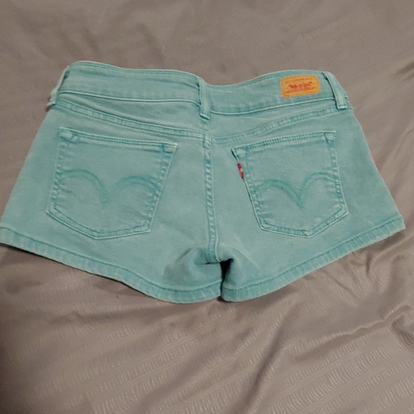 Levi's short shorts. - Picture 2 of 4